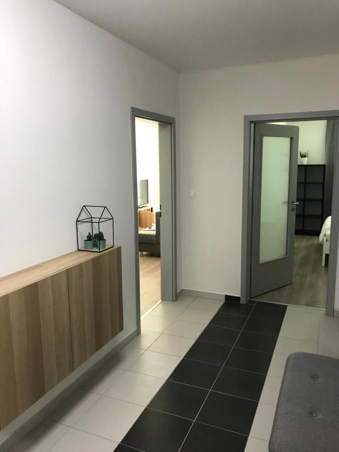 Samorin Modern Apartmens Private Parking - Air Conditioning Экстерьер фото